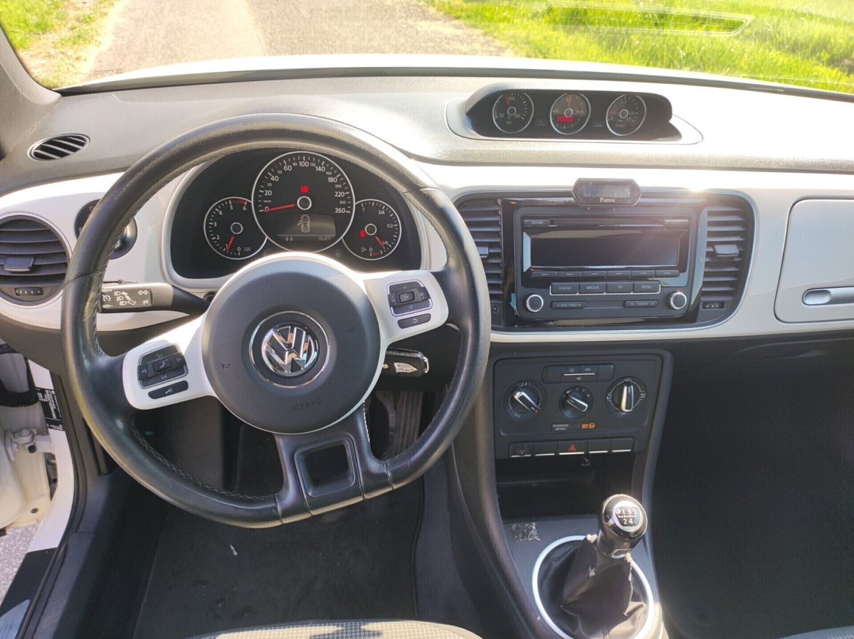 Volkswagen Maggiolino 2.0 TDI Fender Edition (16)