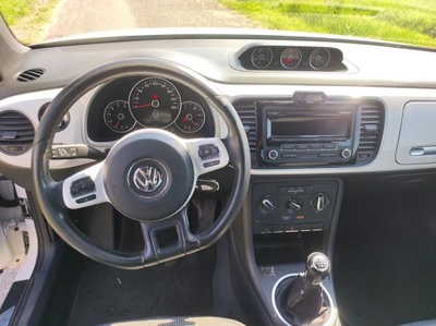 Volkswagen Maggiolino 2.0 TDI Fender Edition (16)