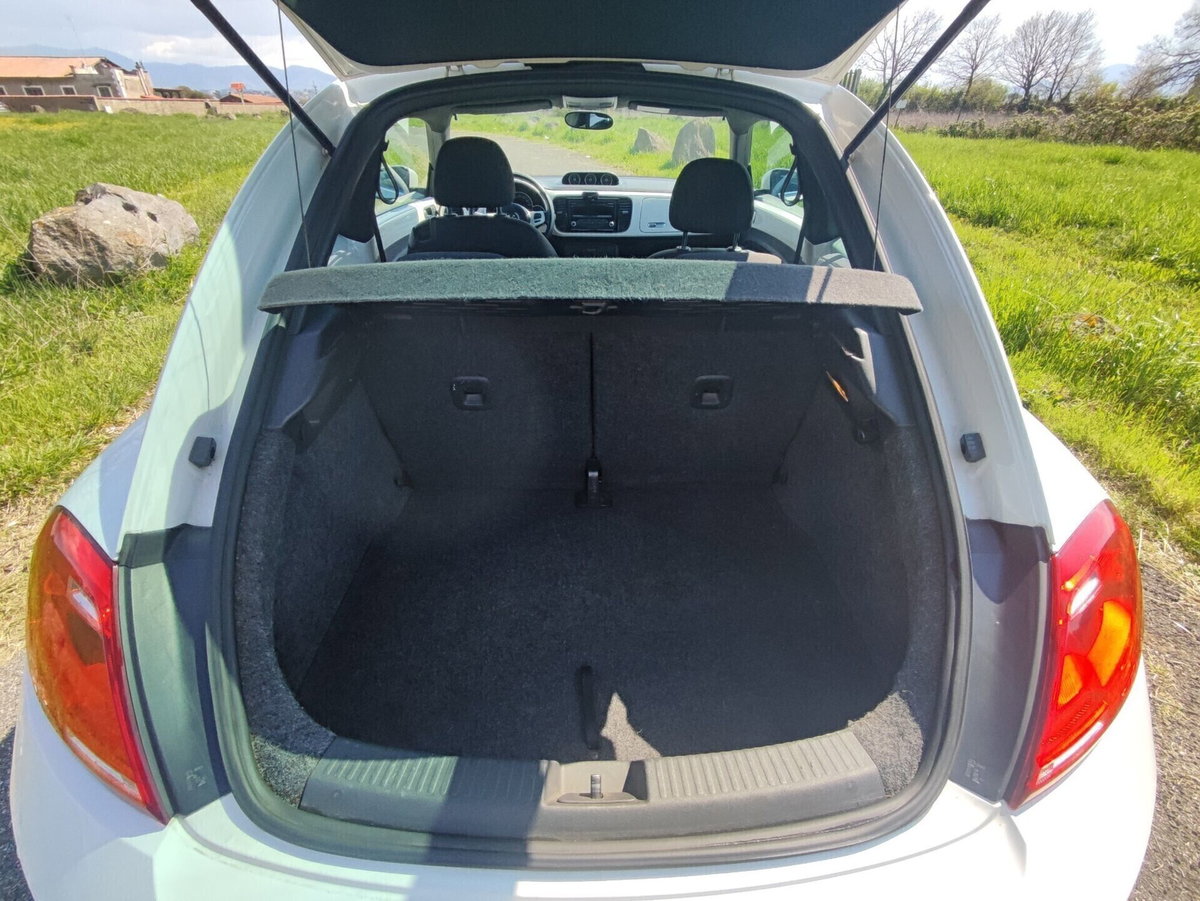 Volkswagen Maggiolino 2.0 TDI Fender Edition (17)
