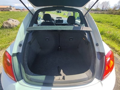 Volkswagen Maggiolino 2.0 TDI Fender Edition (17)