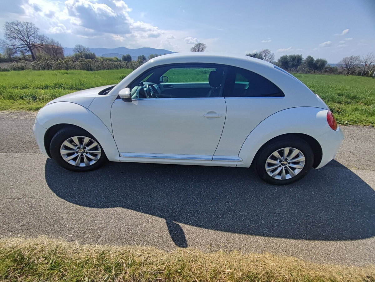 Volkswagen Maggiolino 2.0 TDI Fender Edition (8)