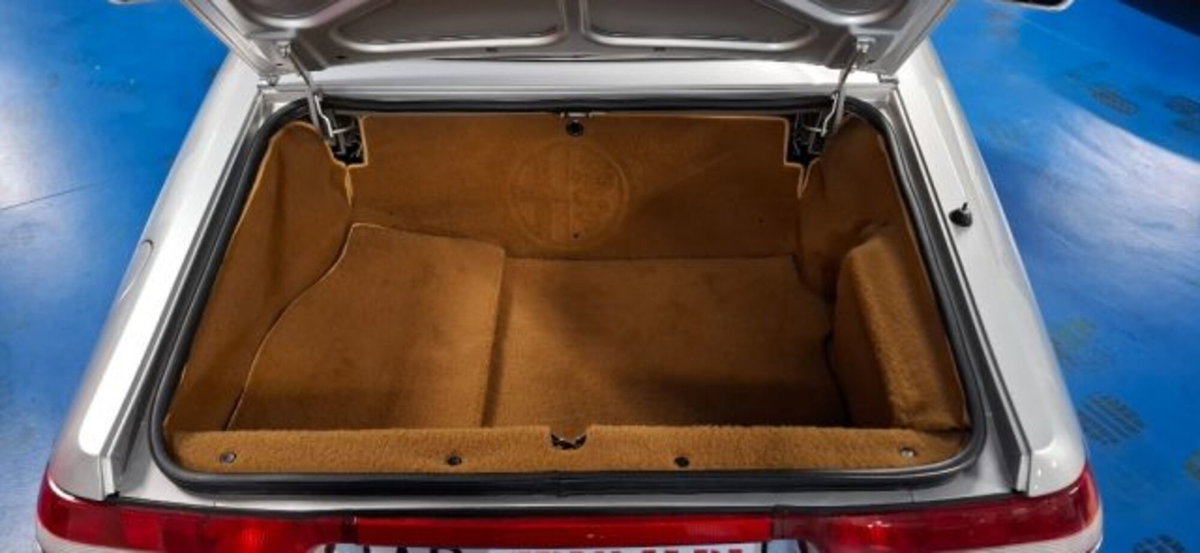 Alfa Romeo Spider 2.0i (13)