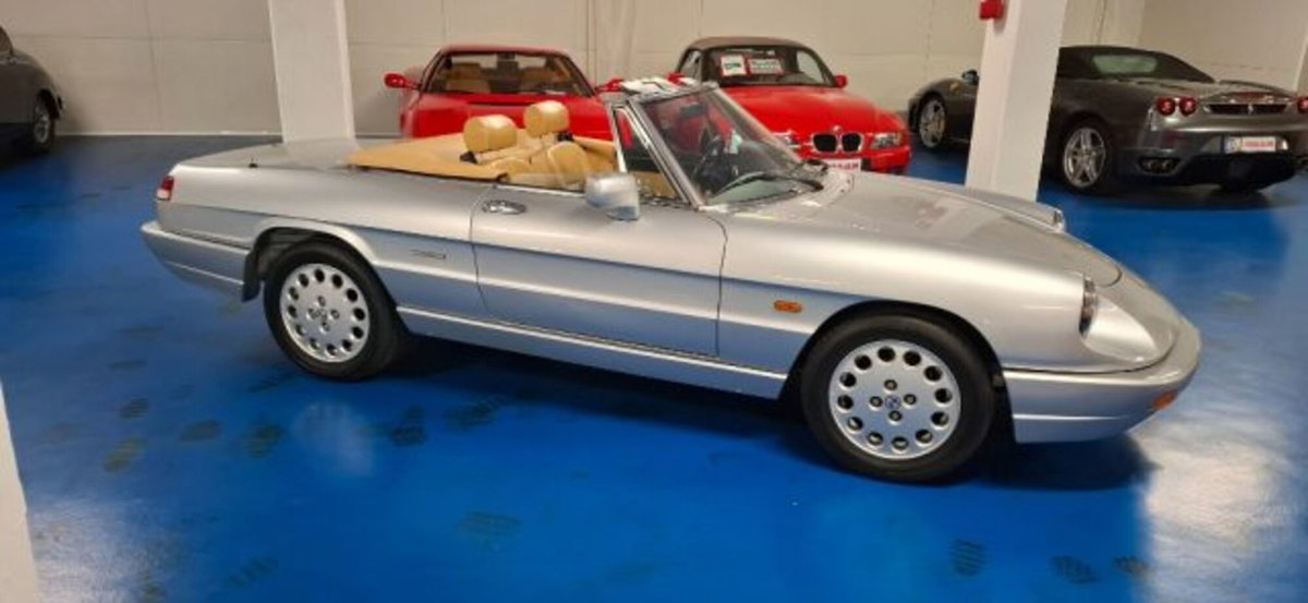 Alfa Romeo Spider 2.0i (2)