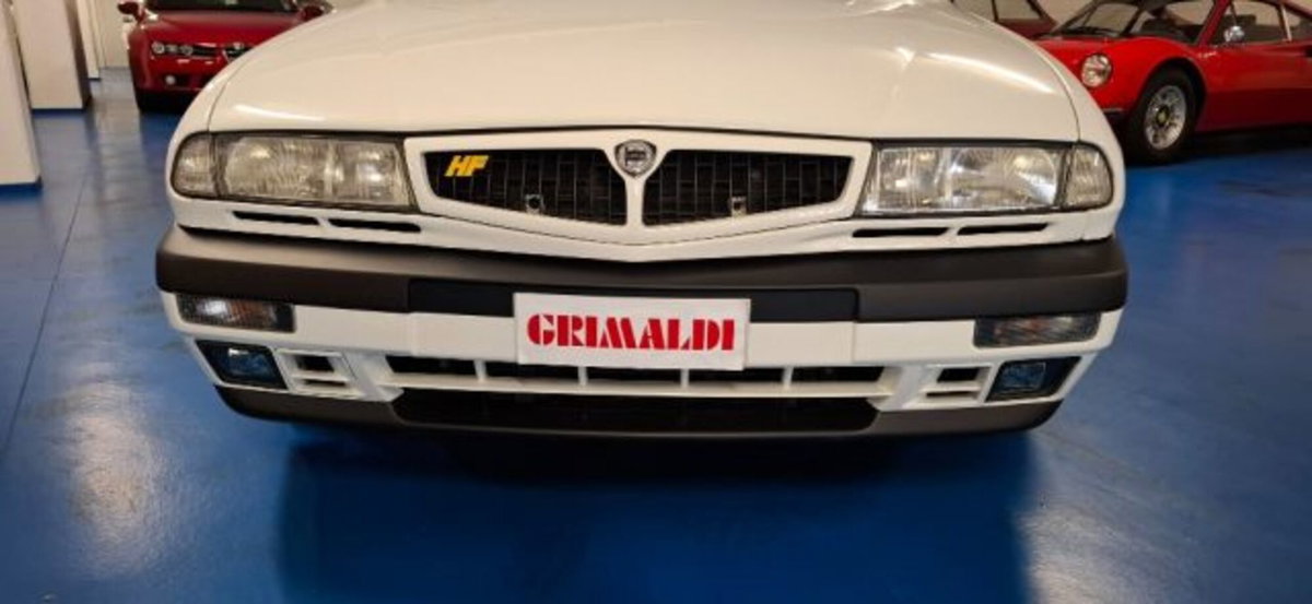 Lancia Delta HPE 2.0 i.e. turbo 16V cat 3p. HF (2)