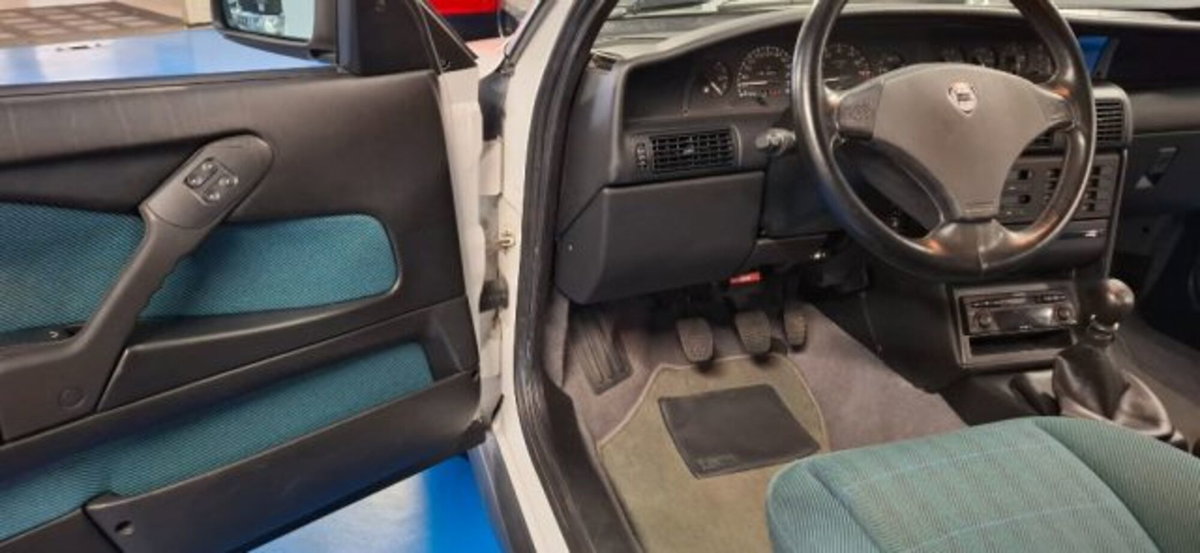 Lancia Delta HPE 2.0 i.e. turbo 16V cat 3p. HF (7)