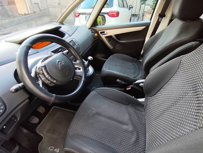Citroen C4 Picasso 1.6 HDi 110 FAP Business (8)