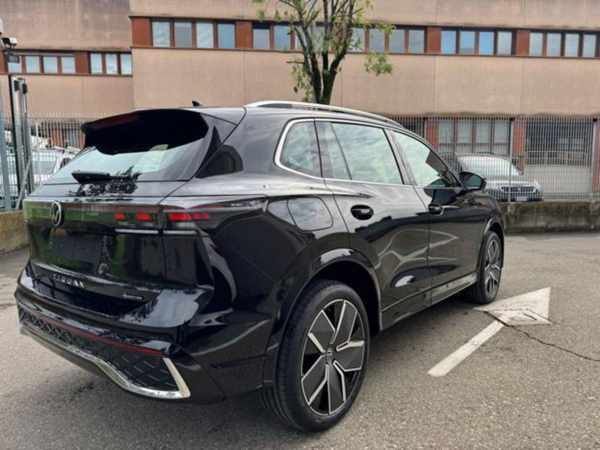 Volkswagen Tiguan 2.0 tdi R-Line 4motion 193cv dsg (5)