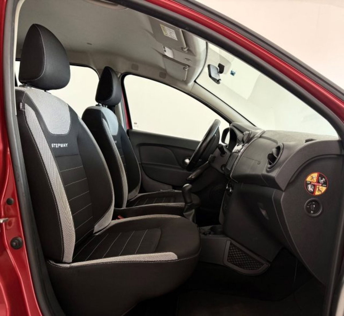Dacia Sandero Stepway 1.5 dCi 8V 90CV (12)