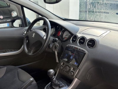 Peugeot 308 1.6 8V e-HDi 112CV Stop&Start robotiz. 5p. Allure (10)