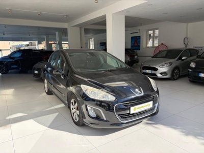Peugeot 308 1.6 8V e-HDi 112CV Stop&Start robotiz. 5p. Allure (3)