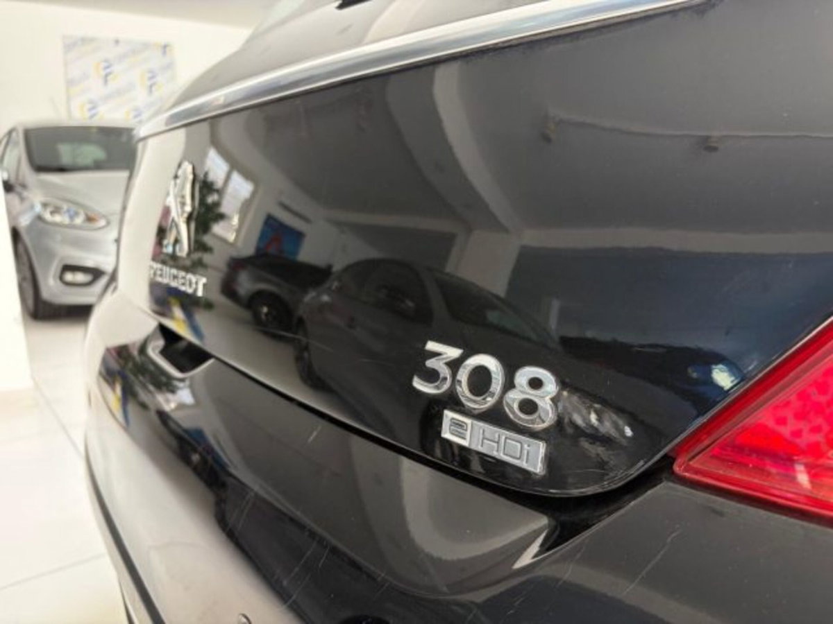 Peugeot 308 1.6 8V e-HDi 112CV Stop&Start robotiz. 5p. Allure (7)