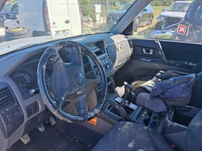 Mitsubishi Pajero 2.5 TDI 3p. GLX (11)