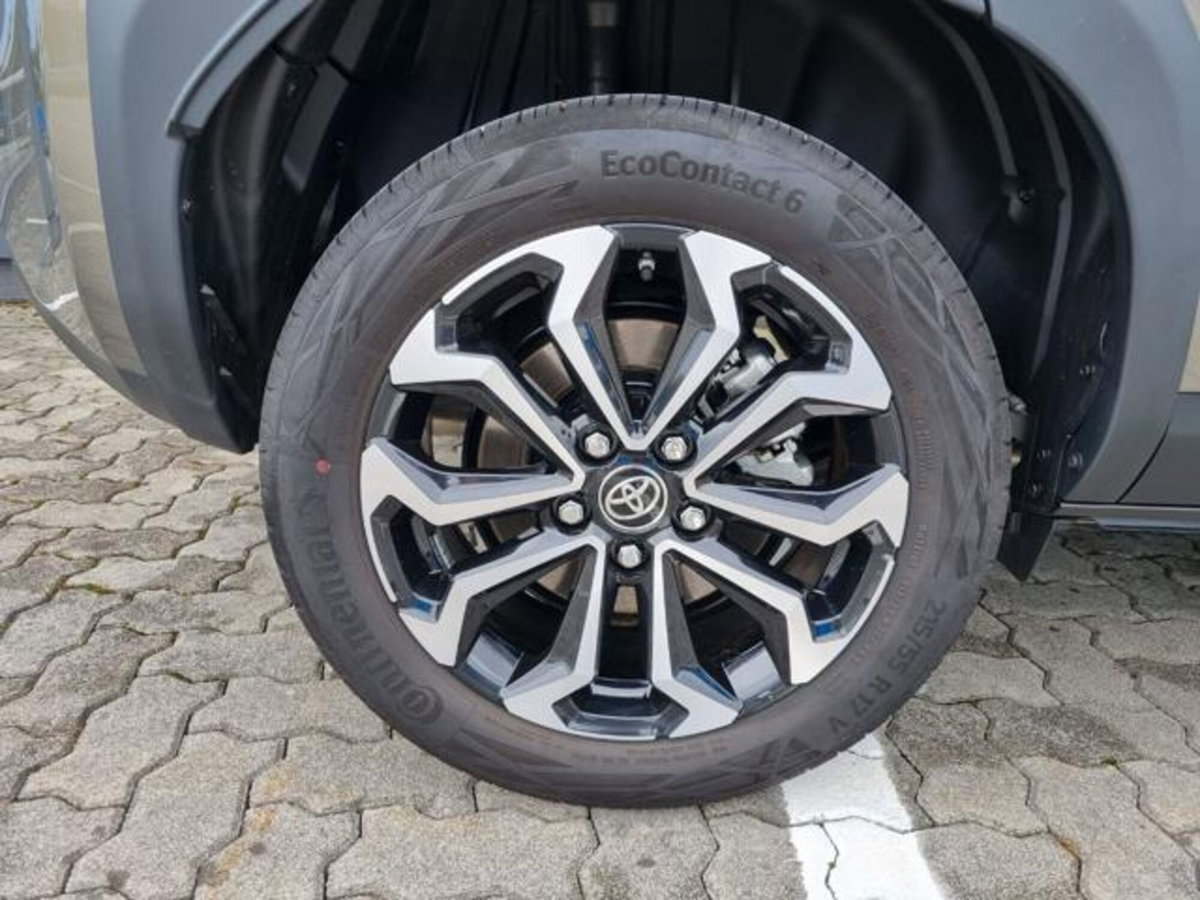 Toyota Yaris Cross 1.5h GR Sport Black Sky fwd 116cv e-cvt (15)