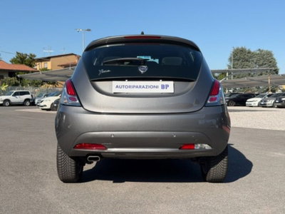 Lancia Ypsilon 1.2 69 CV 5 porte Gold (5)