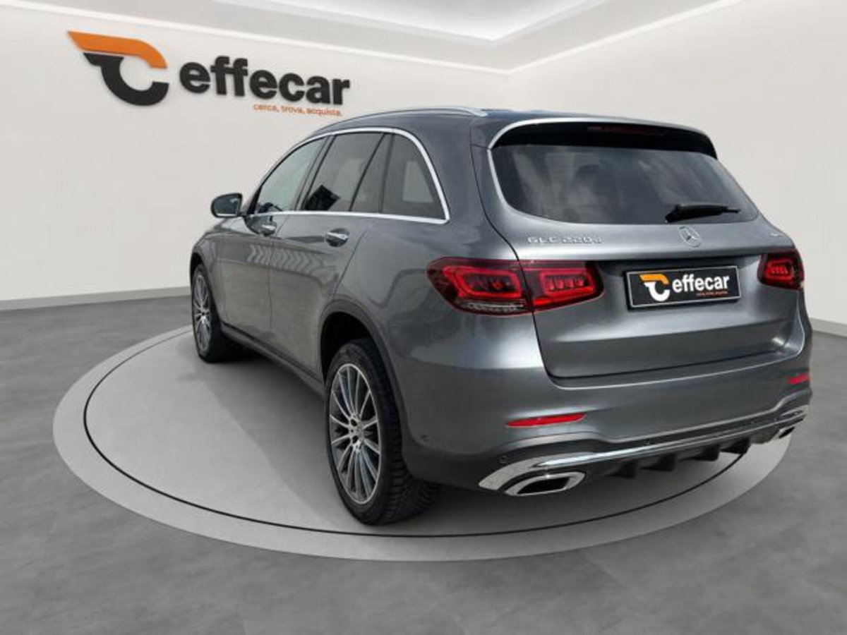 Mercedes-Benz GLC SUV 220 d 4Matic Premium (4)