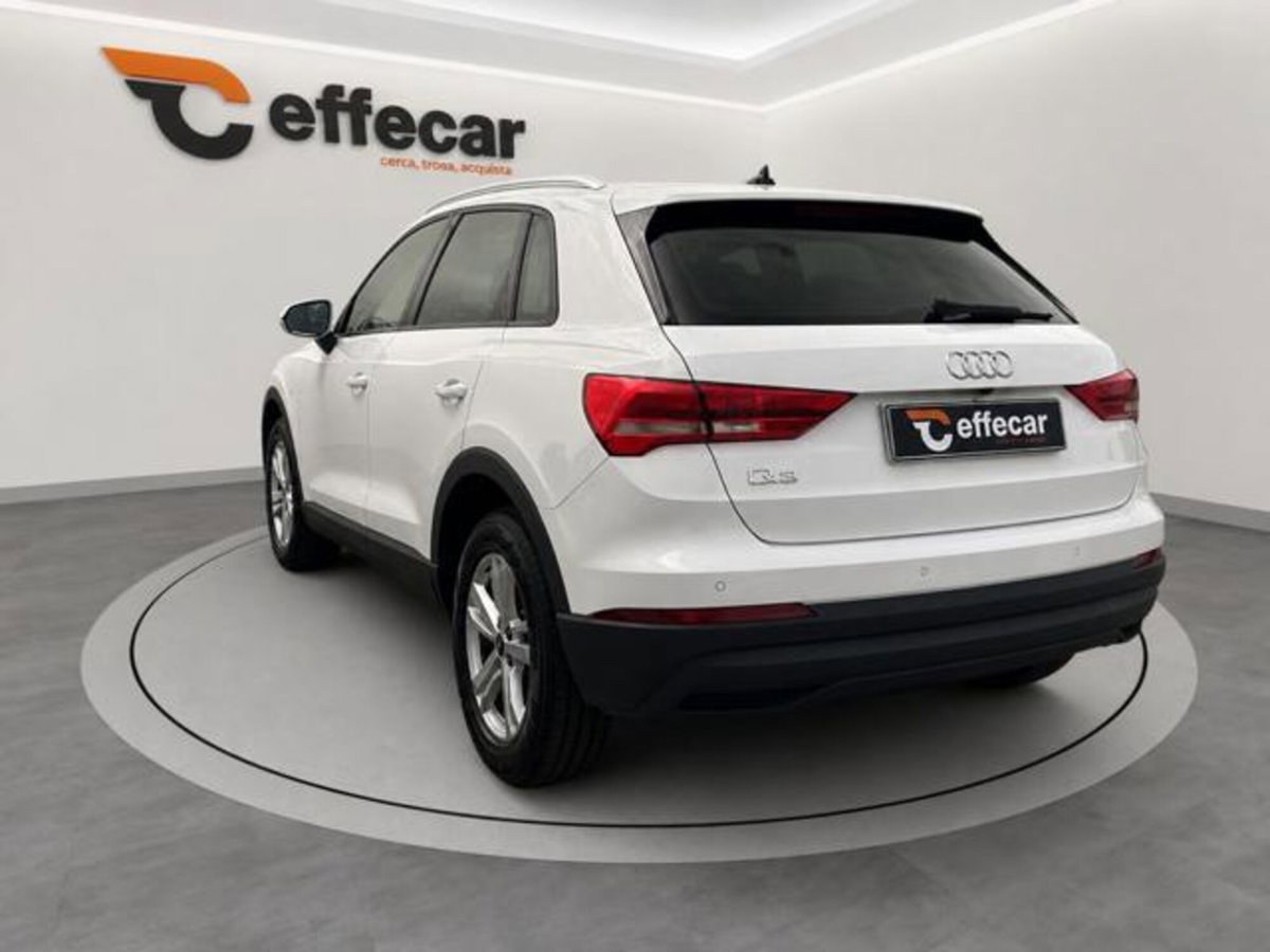 Audi Q3 45 TFSI e S tronic Business (4)