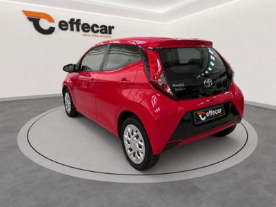 Toyota Aygo Connect 1.0 VVT-i 72 CV 5 porte x-clusiv (4)