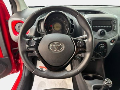 Toyota Aygo Connect 1.0 VVT-i 72 CV 5 porte x-clusiv (8)