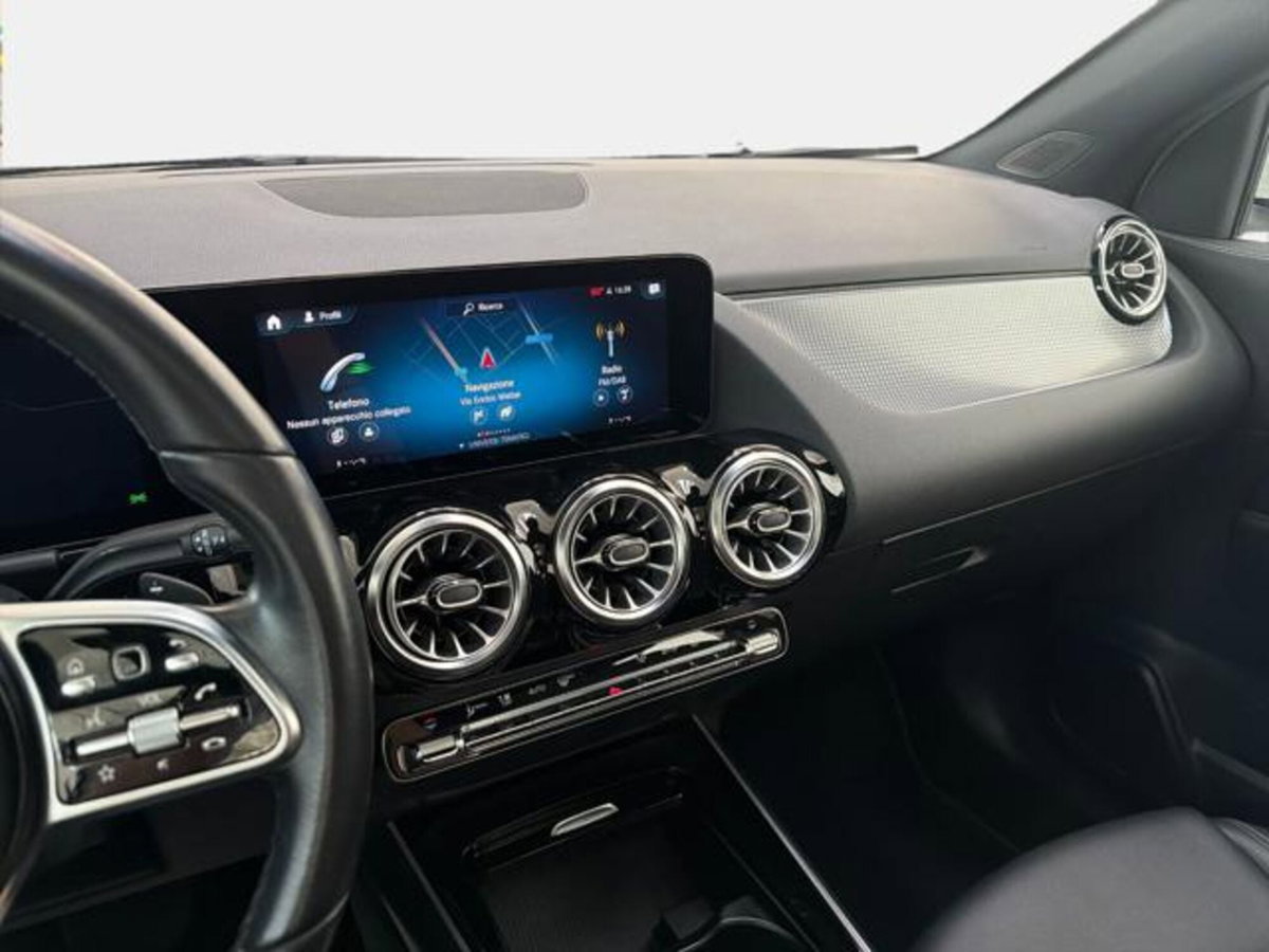Mercedes-Benz GLA SUV 220 d Automatic Sport Plus (10)
