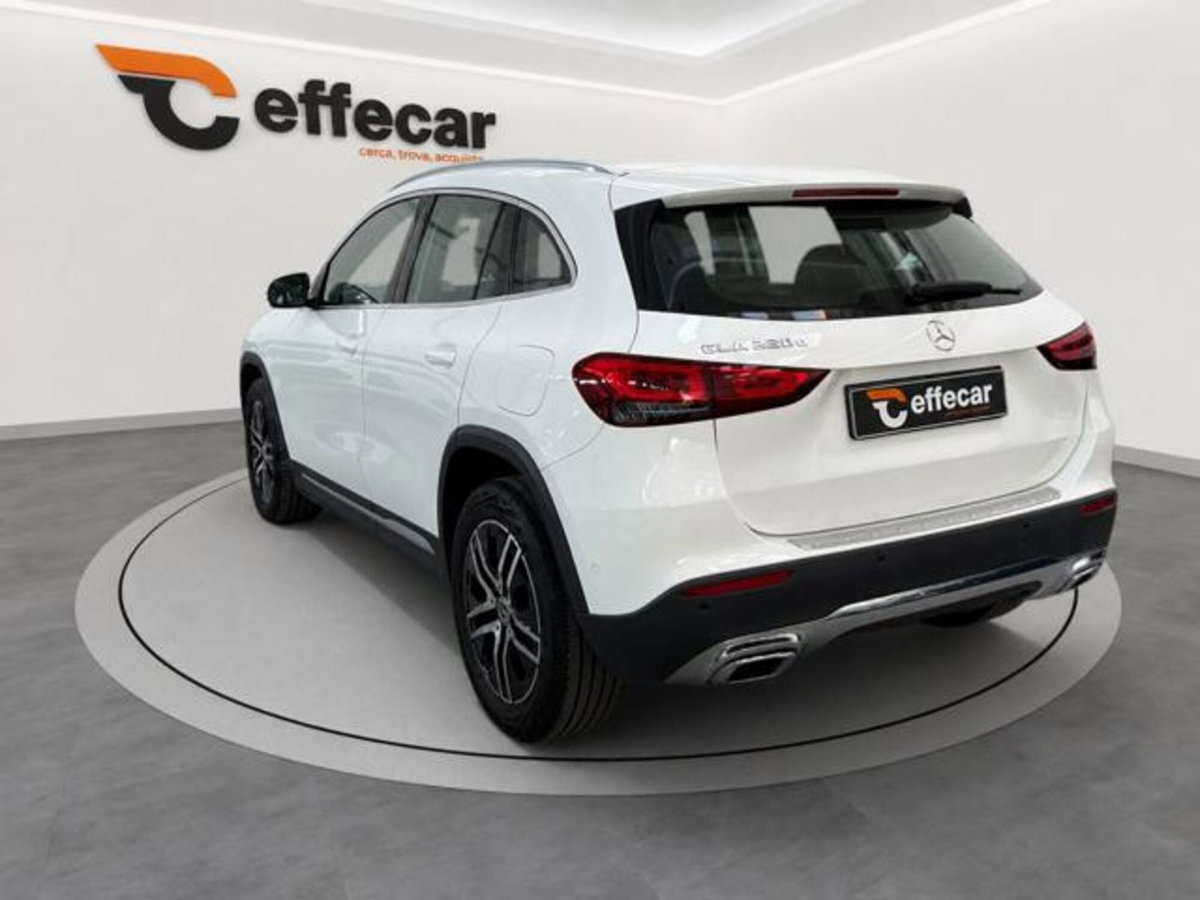 Mercedes-Benz GLA SUV 220 d Automatic Sport Plus (4)