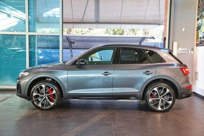 Audi Q5 40 2.0 tdi mhev 12V Identity Black quattro s-tronic (3)