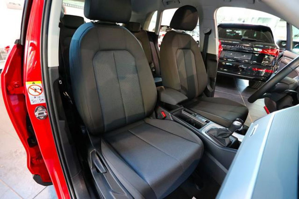 Audi Q3 35 2.0 tdi Business Advanced s-tronic (16)