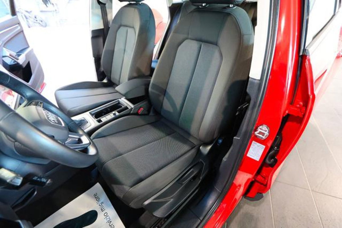 Audi Q3 35 2.0 tdi Business Advanced s-tronic (17)