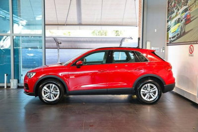 Audi Q3 35 2.0 tdi Business Advanced s-tronic (3)