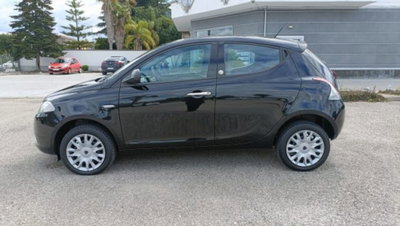 Lancia Ypsilon 0.9 TwinAir 85 CV 5 porte Metano Ecochic Mya (7)