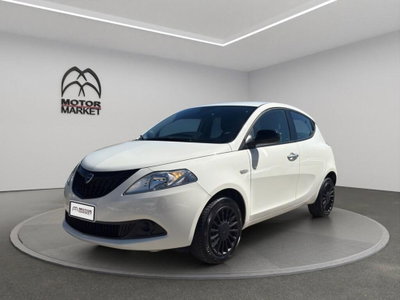 Lancia Ypsilon 1.0 FireFly 5 porte S&S Hybrid Silver Plus usata