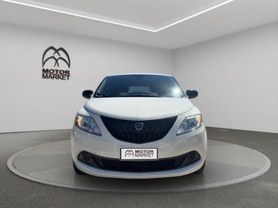 Lancia Ypsilon 1.0 FireFly 5 porte S&S Hybrid Silver Plus (2)