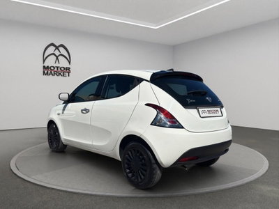 Lancia Ypsilon 1.0 FireFly 5 porte S&S Hybrid Silver Plus (8)