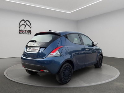 Lancia Ypsilon 1.0 FireFly 5 porte S&S Hybrid Silver Plus (7)