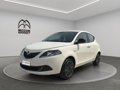 Lancia Ypsilon 1.0 FireFly 5 porte S&S Hybrid Silver Plus usata