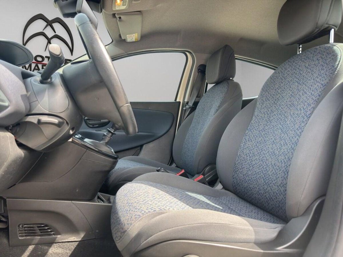 Lancia Ypsilon 1.0 FireFly 5 porte S&S Hybrid Ecochic Silver (14)