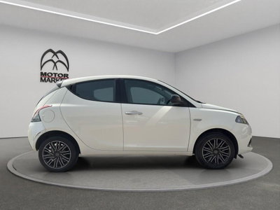 Lancia Ypsilon 1.0 FireFly 5 porte S&S Hybrid Ecochic Silver (4)