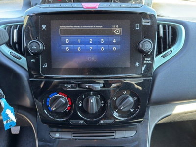 Lancia Ypsilon 1.0 FireFly 5 porte S&S Hybrid Ecochic Gold (12)