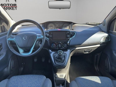 Lancia Ypsilon 1.0 FireFly 5 porte S&S Hybrid Ecochic Gold (14)