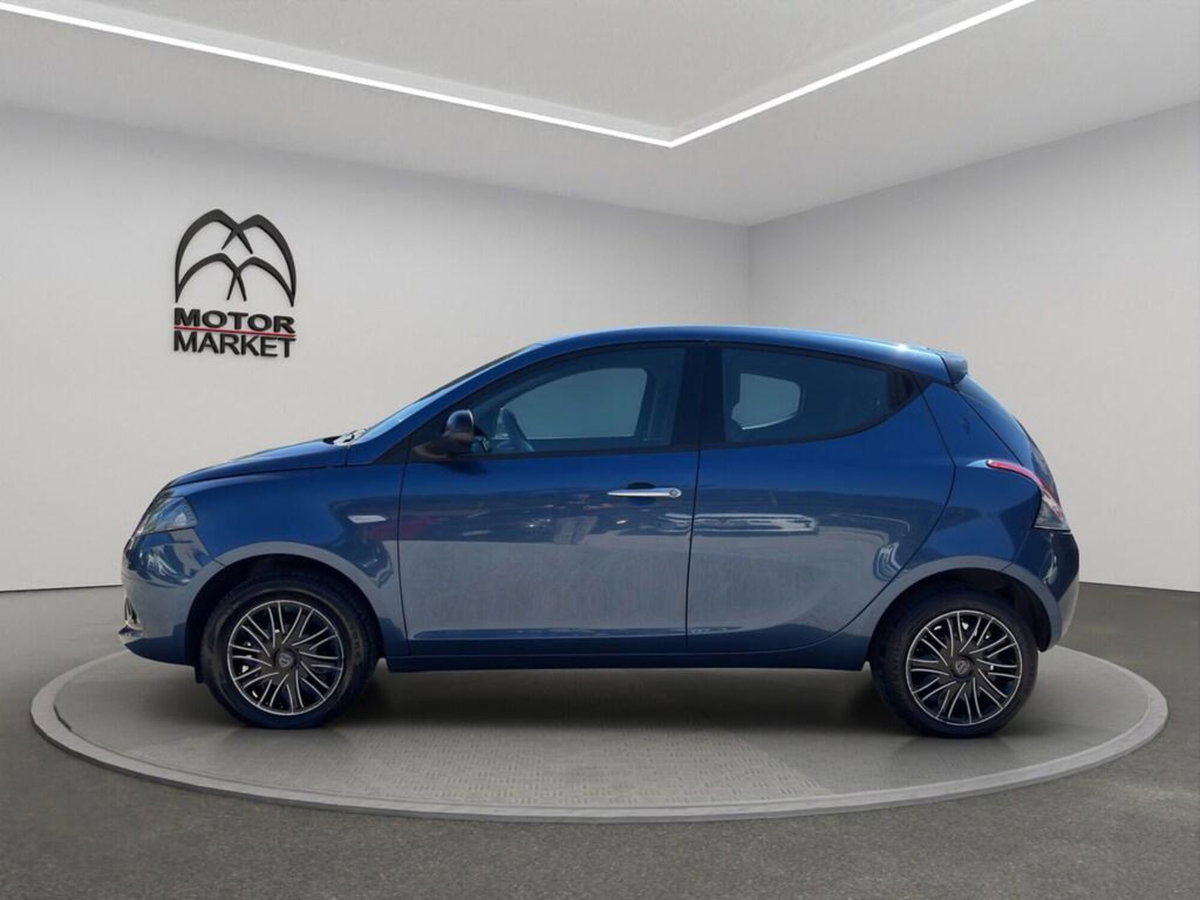 Lancia Ypsilon 1.0 FireFly 5 porte S&S Hybrid Ecochic Gold (5)