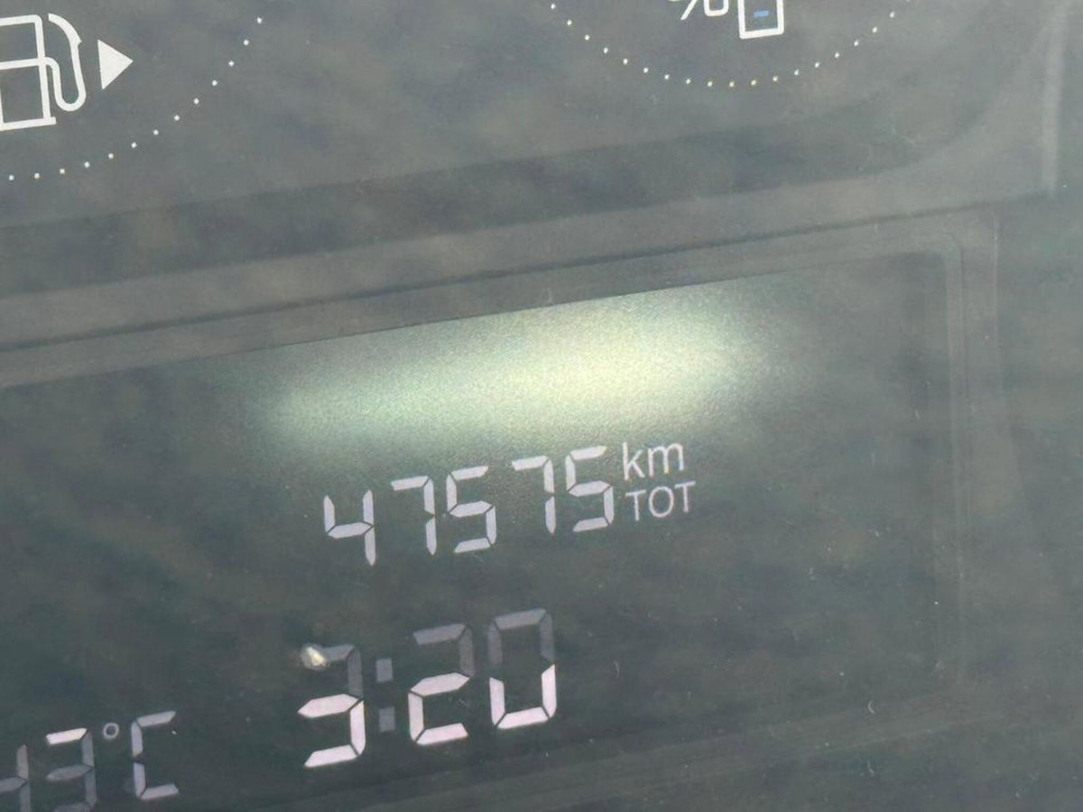 Lancia Ypsilon 1.0 FireFly 5 porte S&S Hybrid Gold Plus (9)