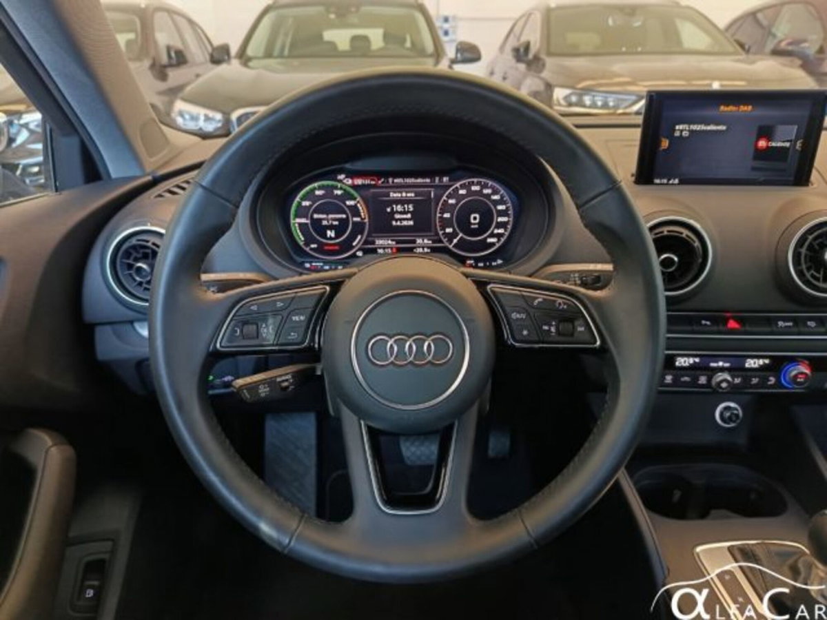 Audi A3 Sportback 40 e-tron S tronic Admired (11)