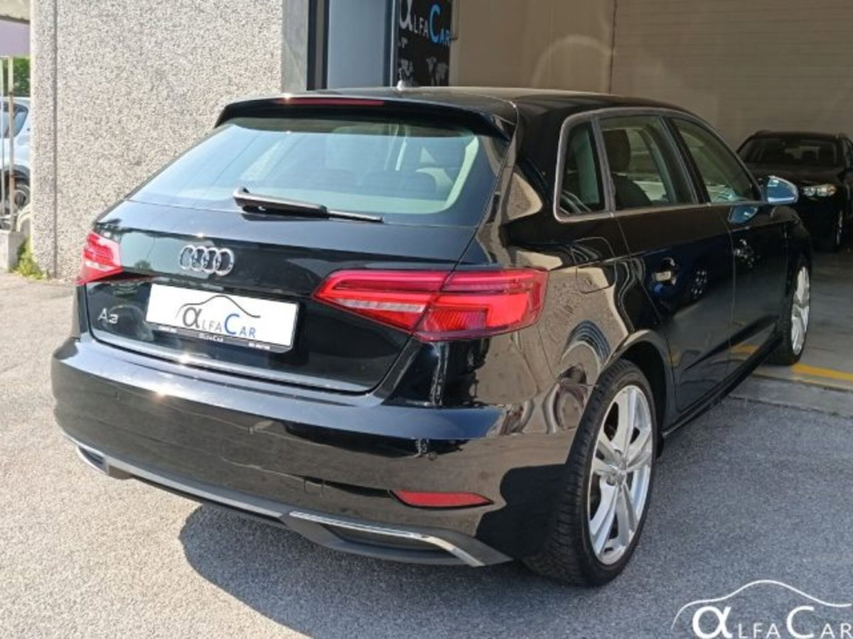 Audi A3 Sportback 40 e-tron S tronic Admired (2)
