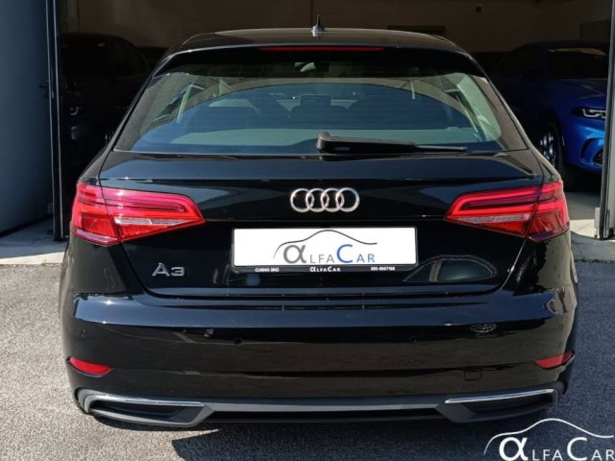 Audi A3 Sportback 40 e-tron S tronic Admired (4)