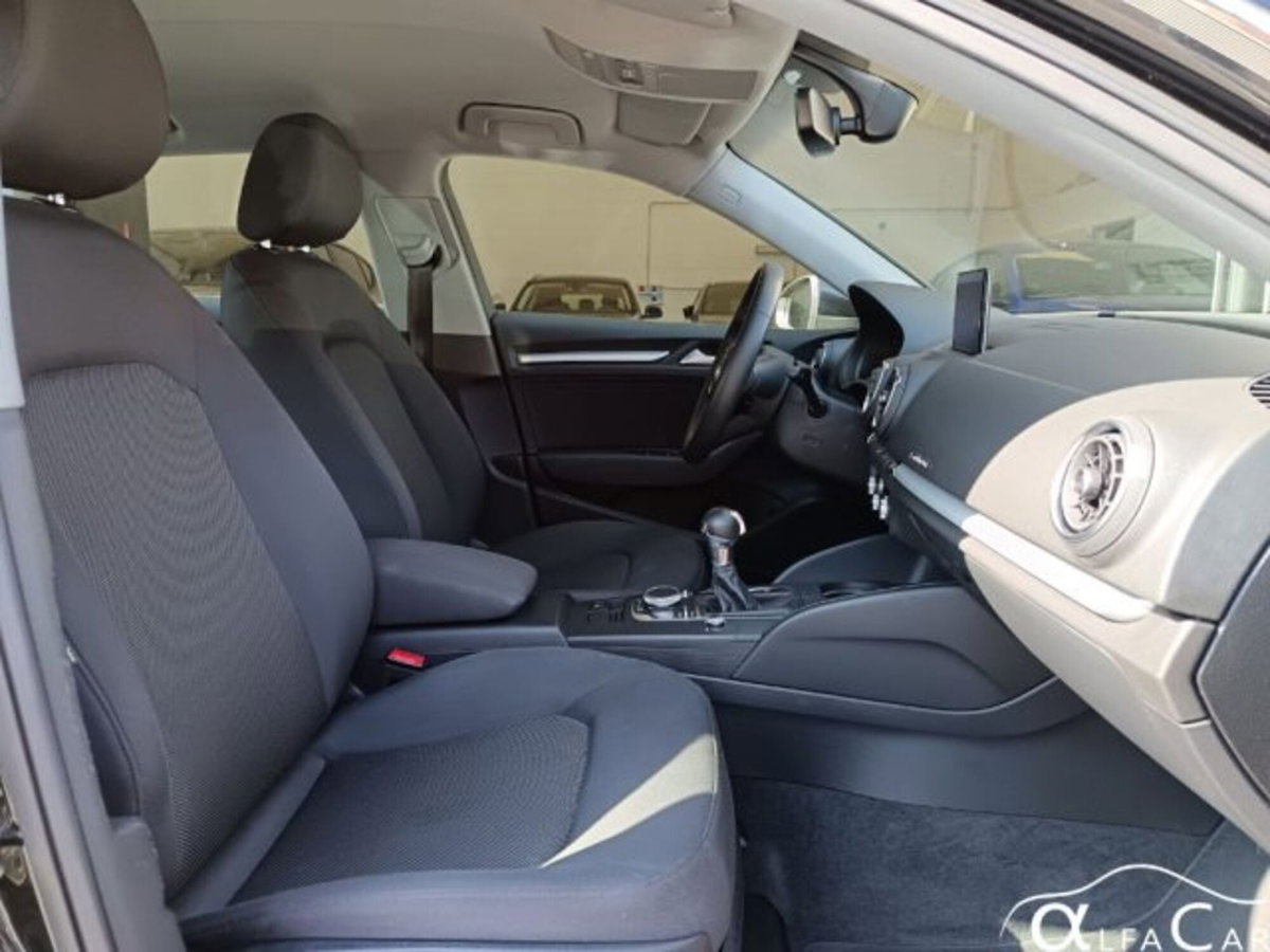 Audi A3 Sportback 40 e-tron S tronic Admired (5)