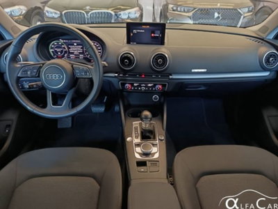Audi A3 Sportback 40 e-tron S tronic Admired (6)