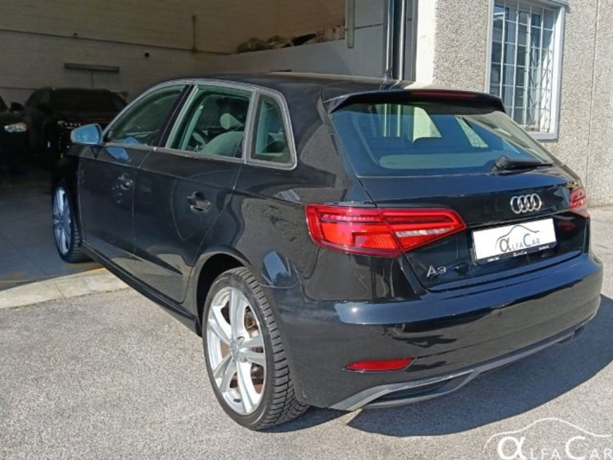 Audi A3 Sportback 40 e-tron S tronic Admired (8)