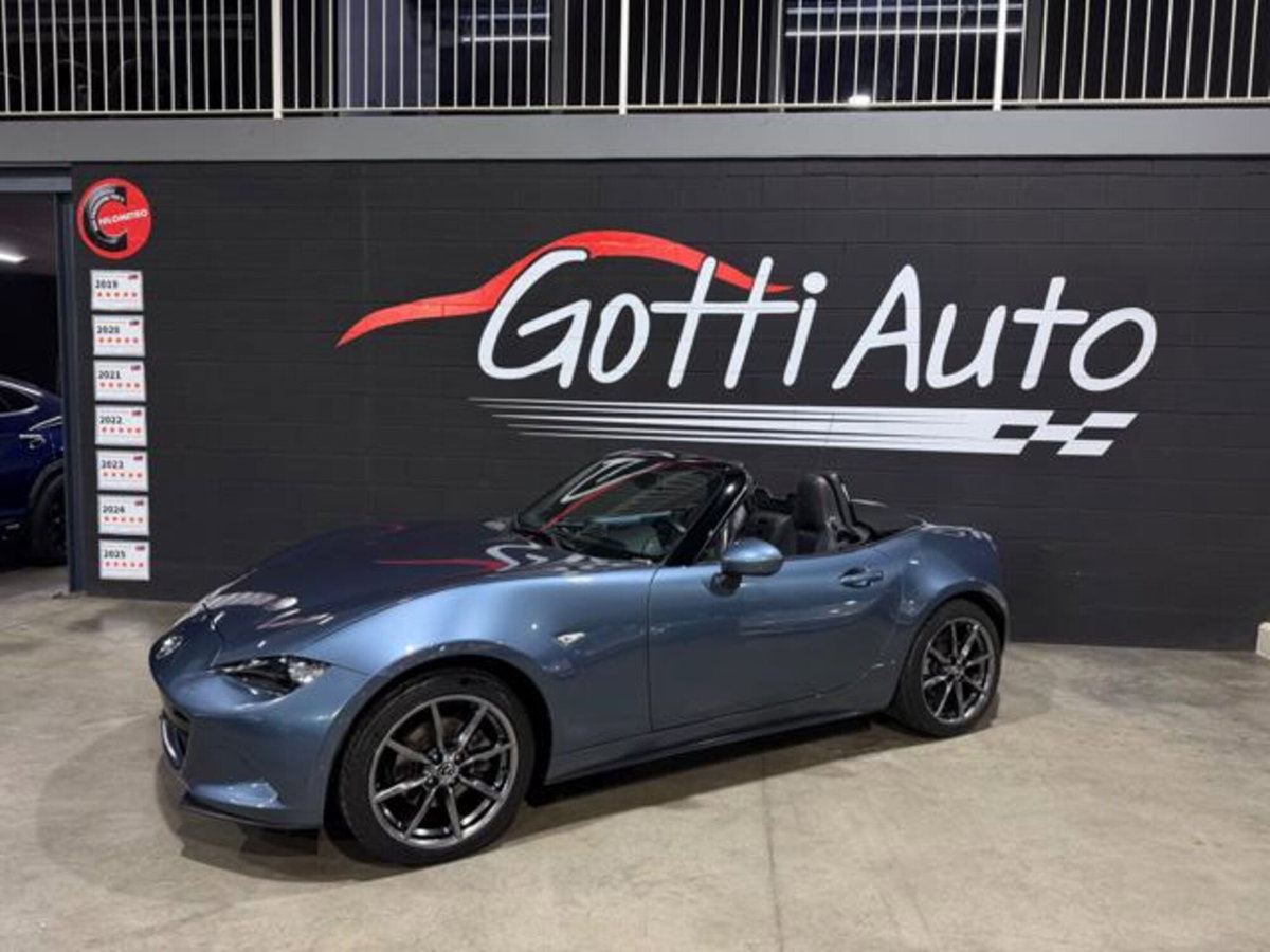 Mazda MX-5 2.0 Kazari (2)