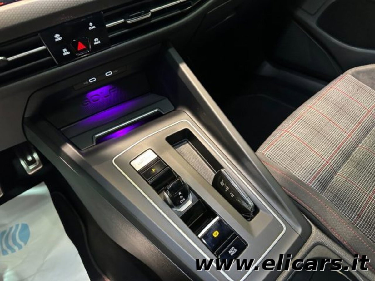 Volkswagen Golf 2.0 TSI GTI DSG (15)