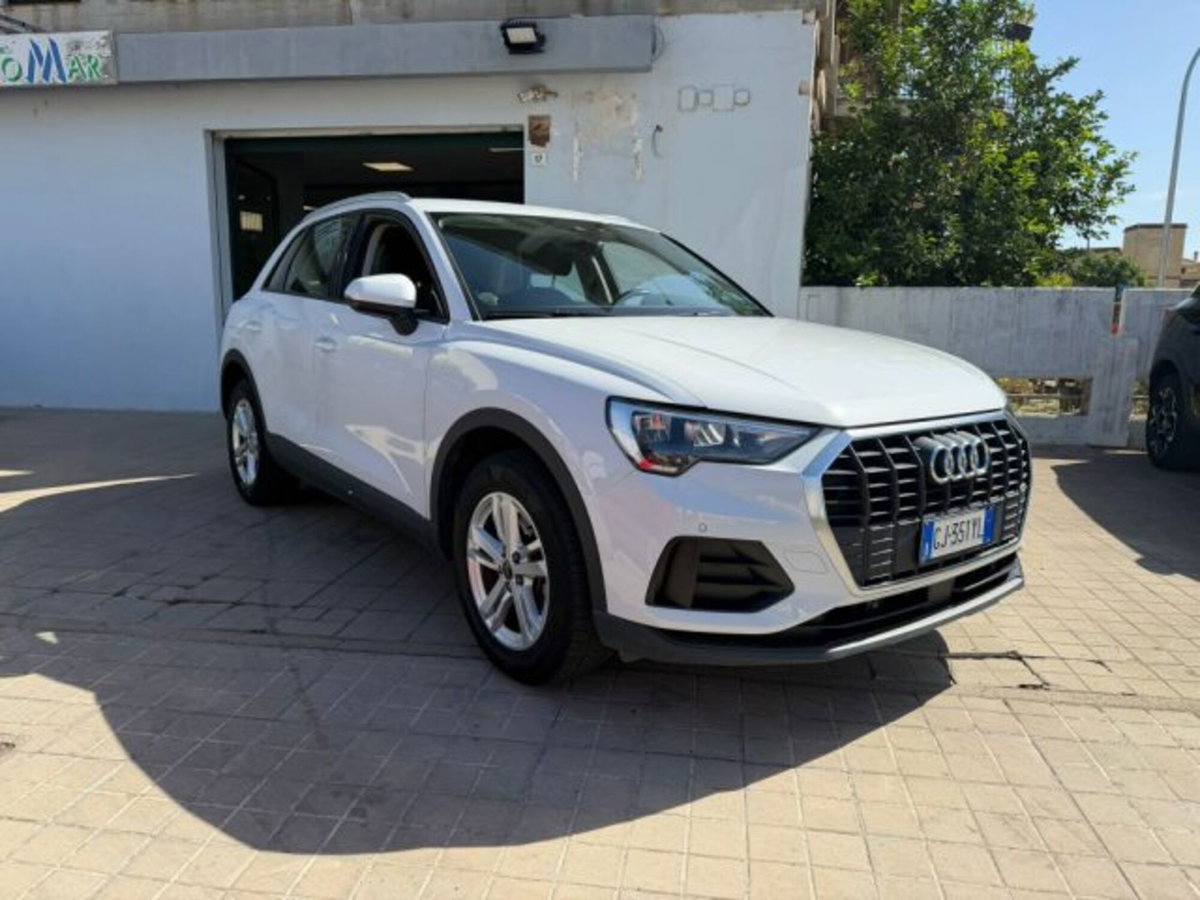 Audi Q3 35 TDI quattro S tronic Business (3)