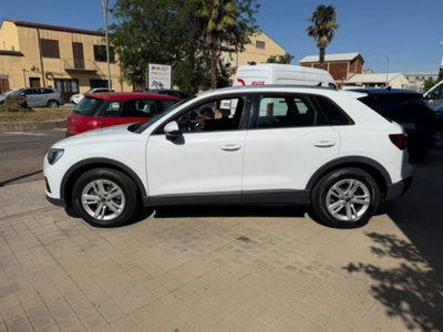 Audi Q3 35 TDI quattro S tronic Business (4)
